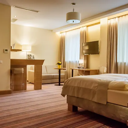 Drei Raben מלון גראץ