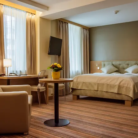 Drei Raben מלון גראץ