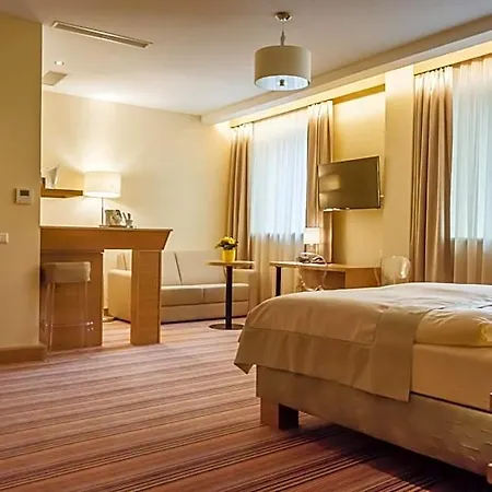 Hotel Drei Raben 4*