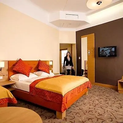 Hotel Drei Raben 4*